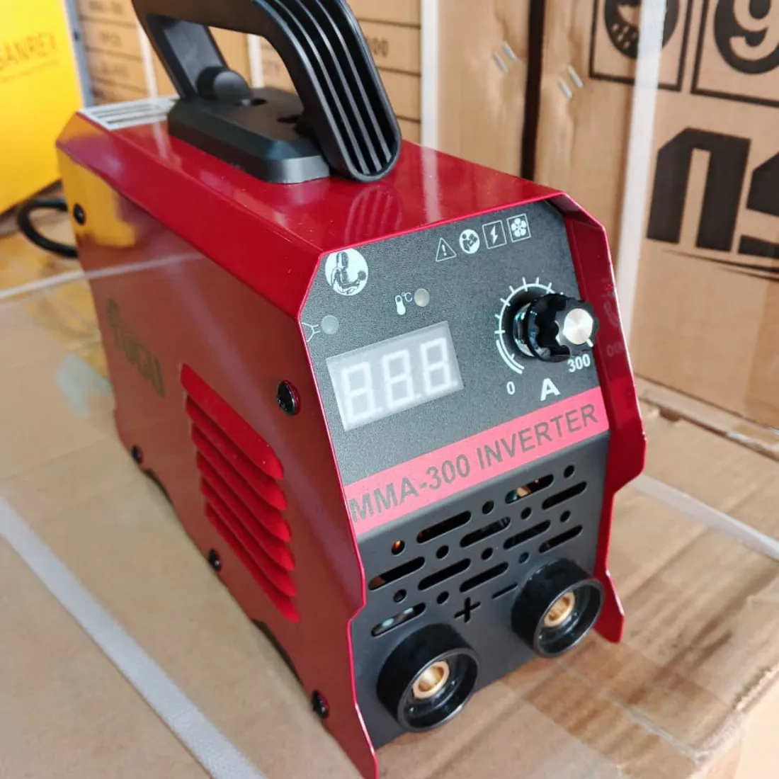 300AMP MMA Stick Welder, Digital Inverter Welding Machine - Image 2